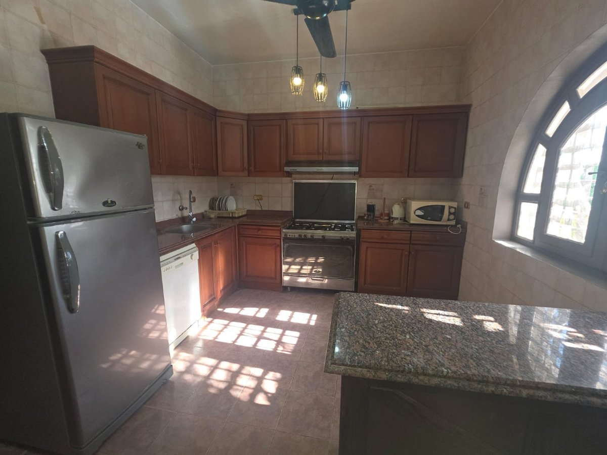 Villa photo 2