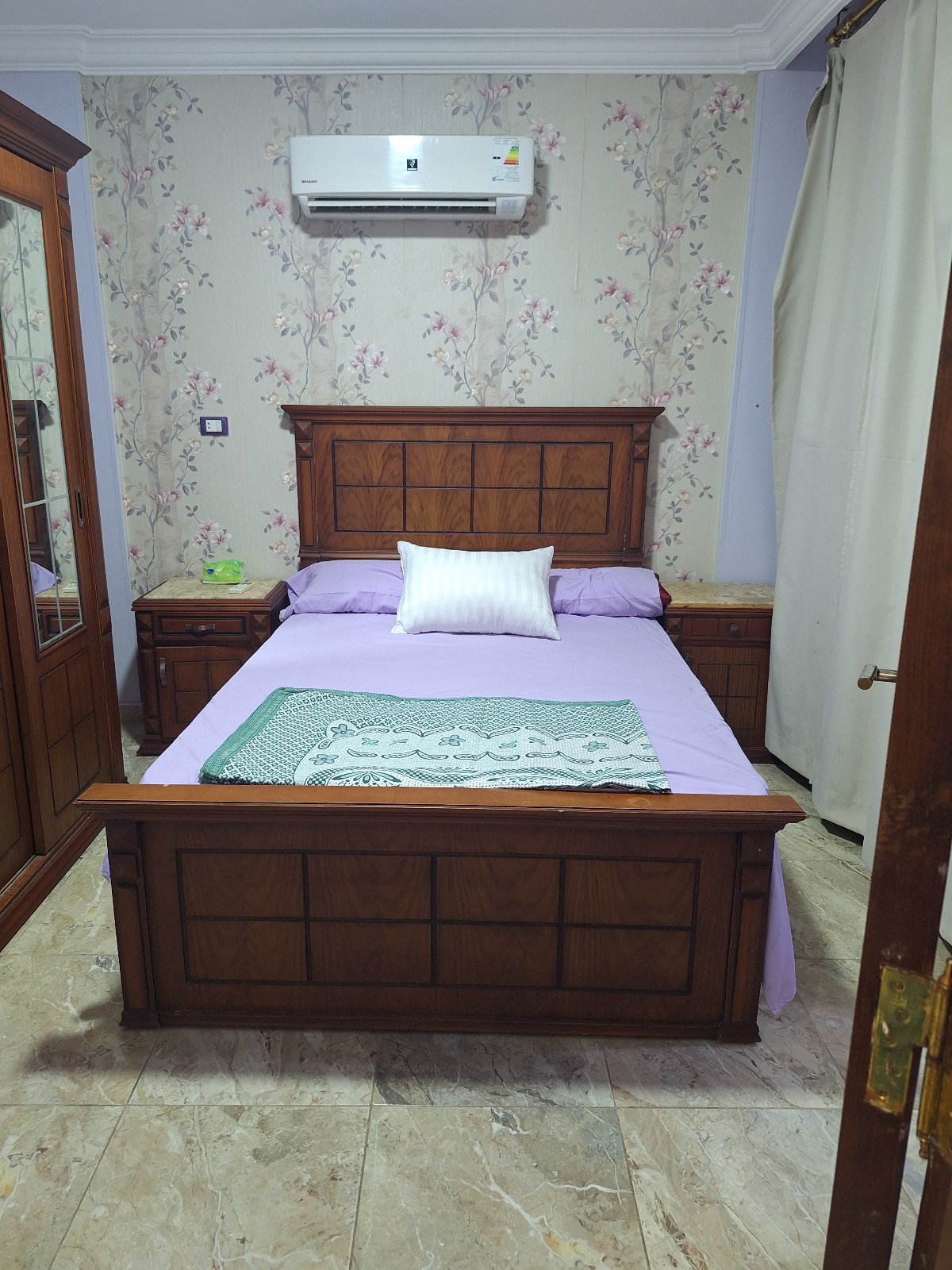 3 bed rooms with garden pool view photo 3