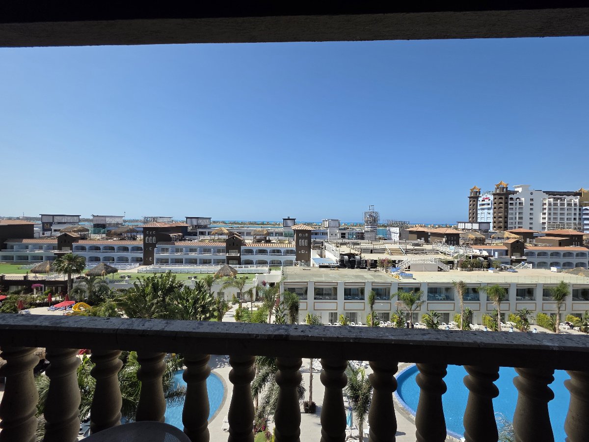 For rent in Porto Marina, a two-bedroom chalet with a sea view. photo 2