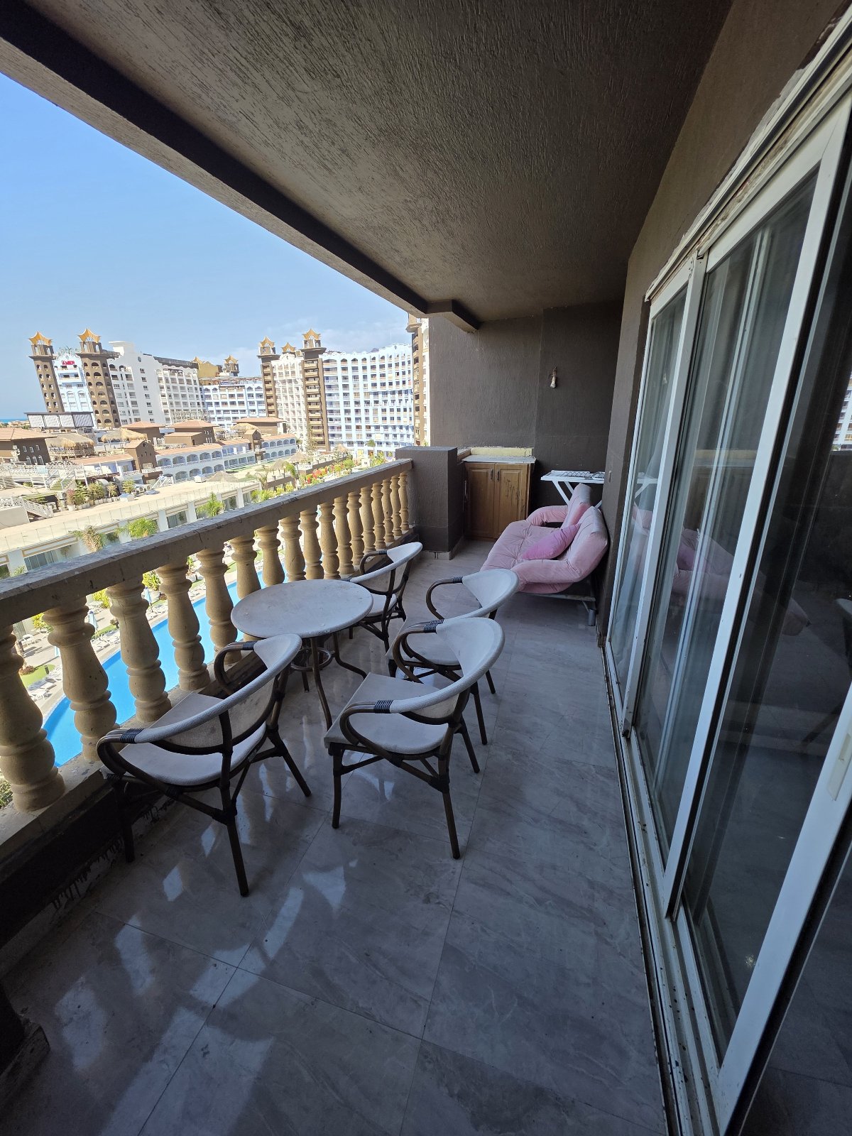 For rent in Porto Marina, a two-bedroom chalet with a sea view. photo 3