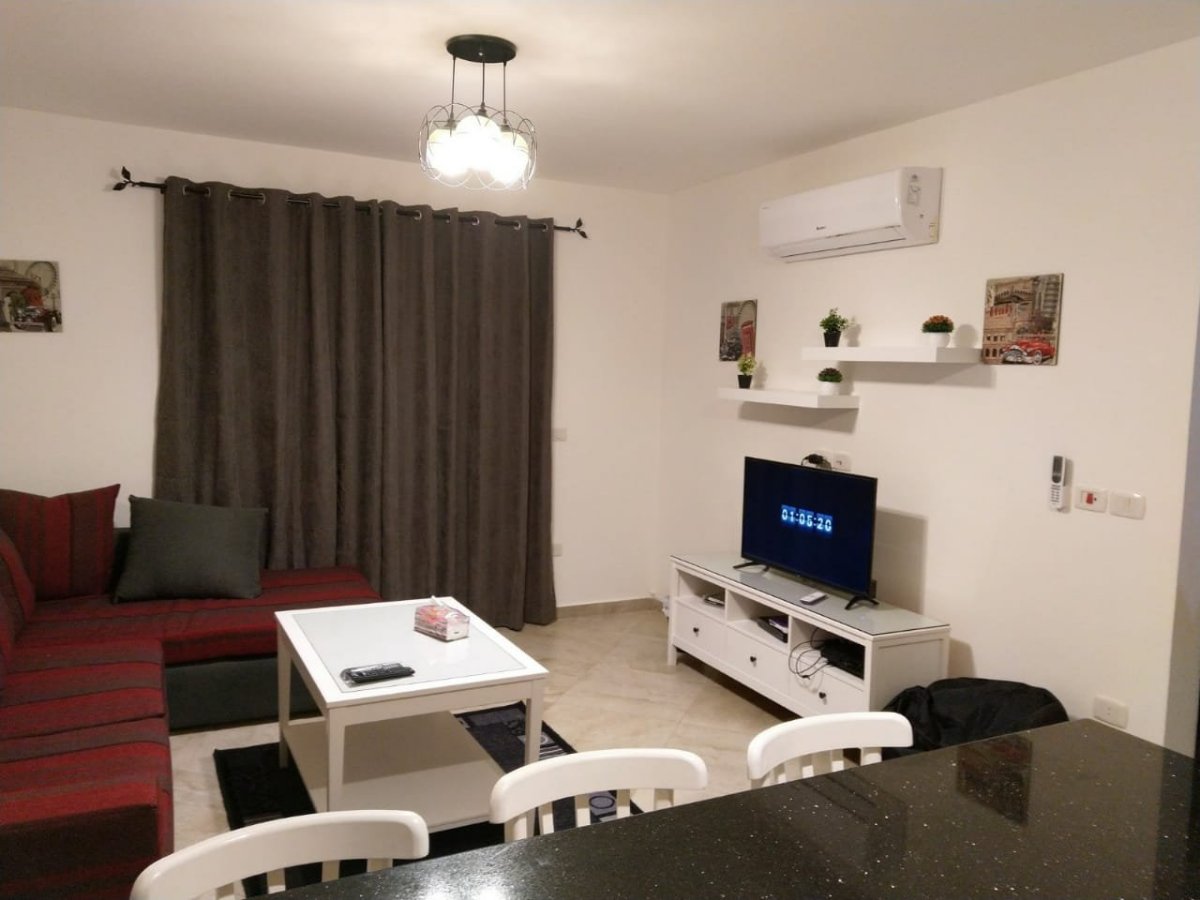 شالية على البول ويرى البحر photo 3