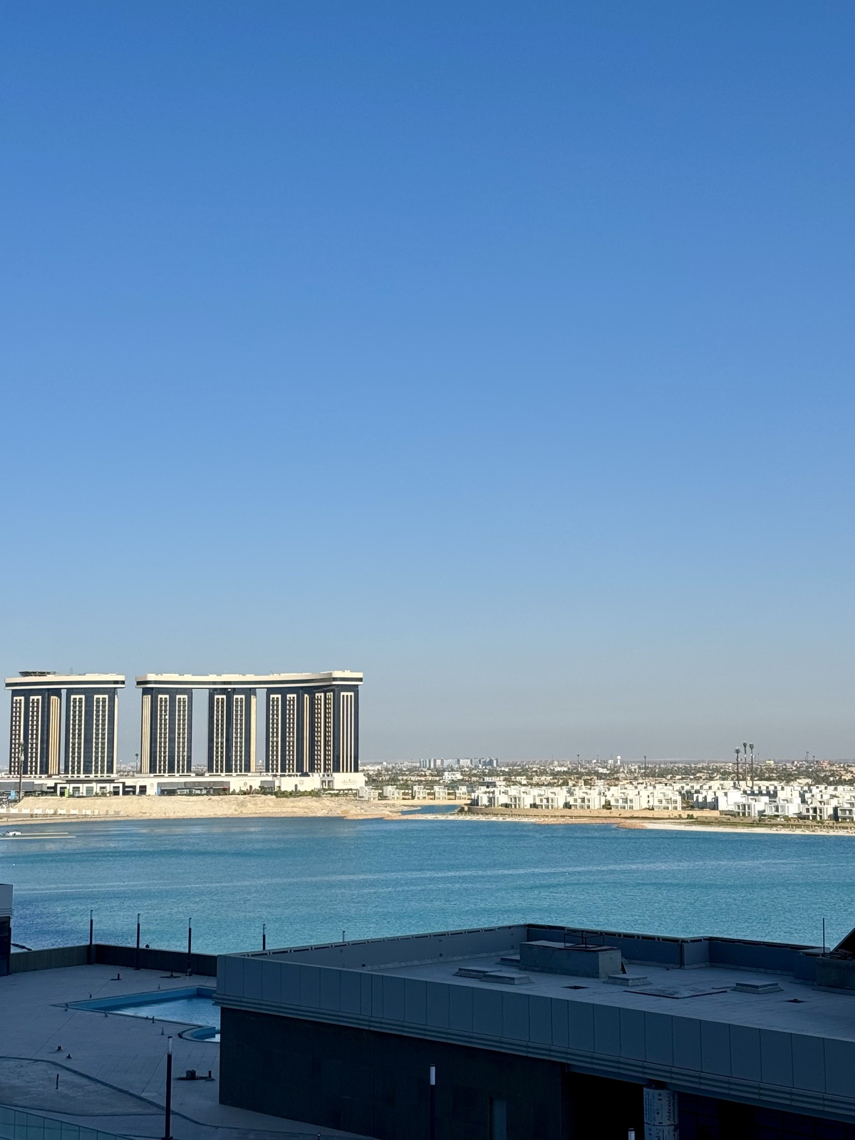 The gate 6 tower double view sea &lagoon with one bedroom air condition & fans