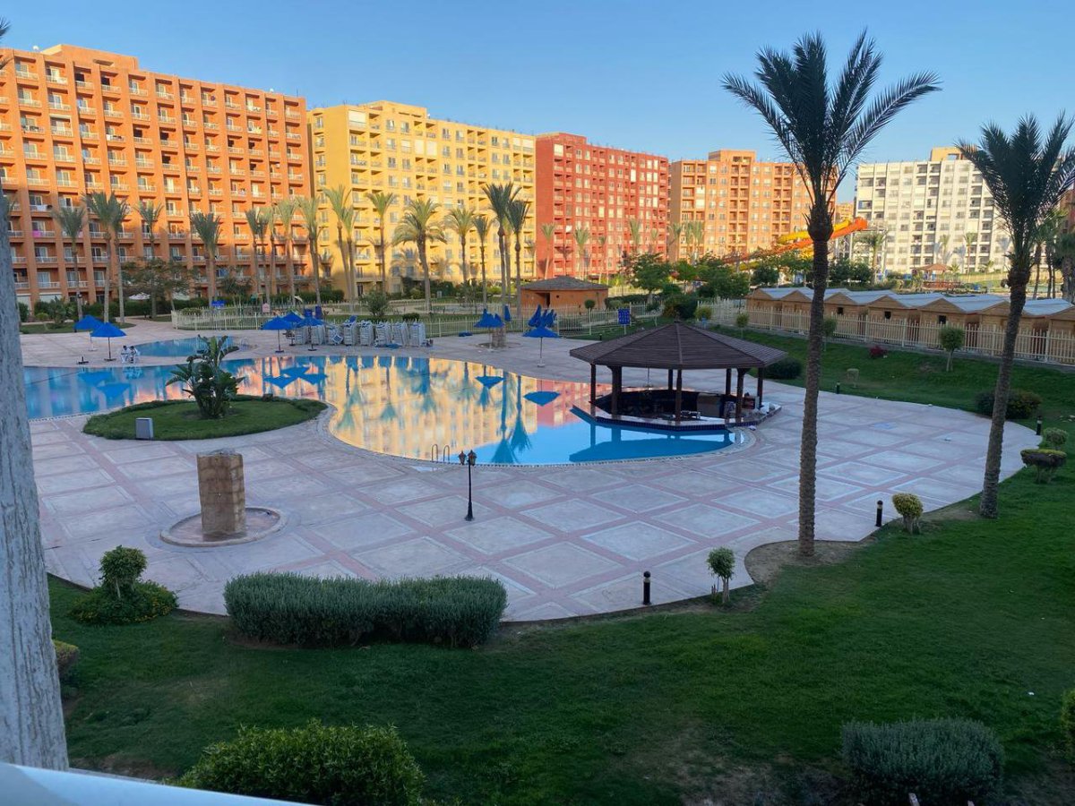 A very special hotel studio in Porto Marina Golf Village with a direct view