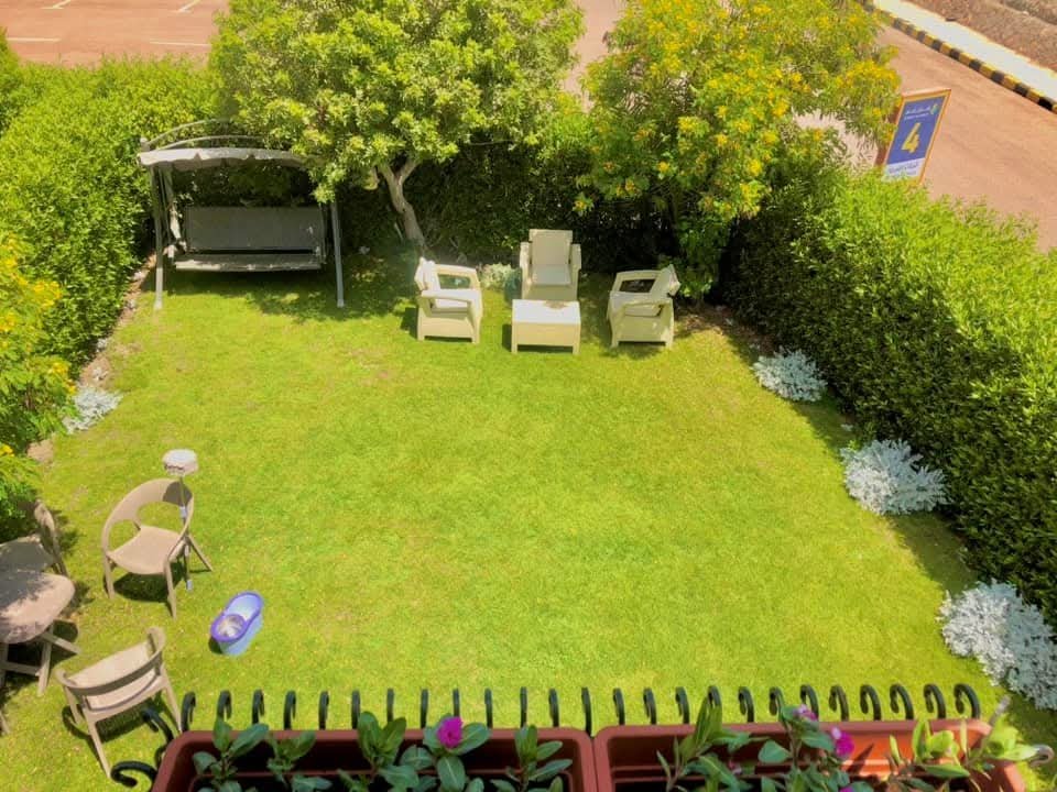 Charming Private Villa, 4th Row from the Sea + Golf Cart photo 3