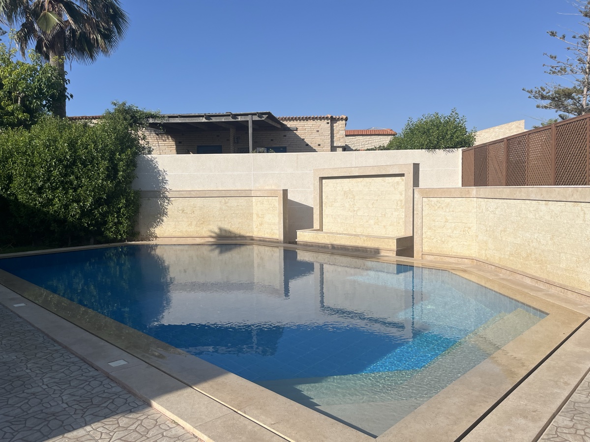 Chalet with private pool For Rent in Sahel CU 44