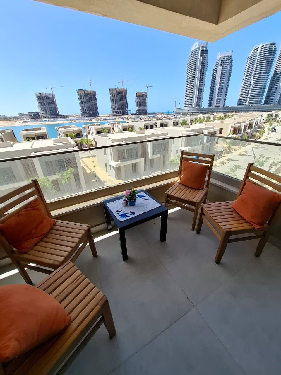 Palm Hills New Alamien 
1 bedroom Typical Apartment 
Seaview & lagoon view 
Full