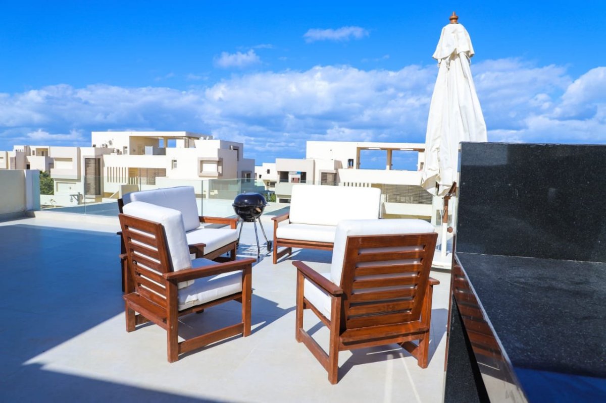 Penthouse for rent in haciena white